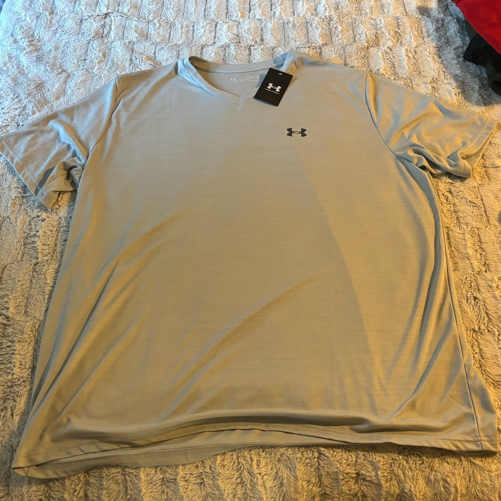 Under Armour T-shirt